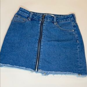 ZIP-UP DENIM SKIRT